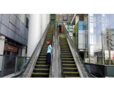 扶手电梯清洁
